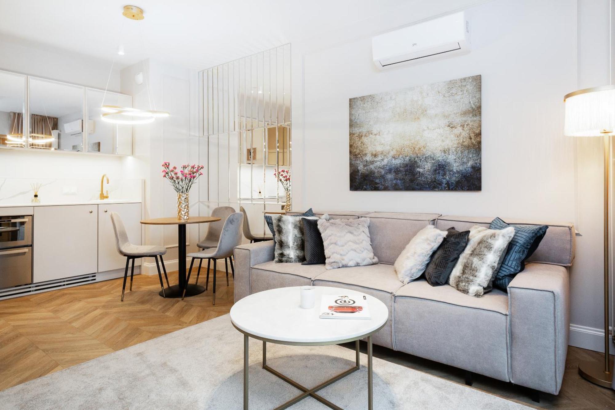 Mennica Deluxe Centre By Renters Prestige Warszawa